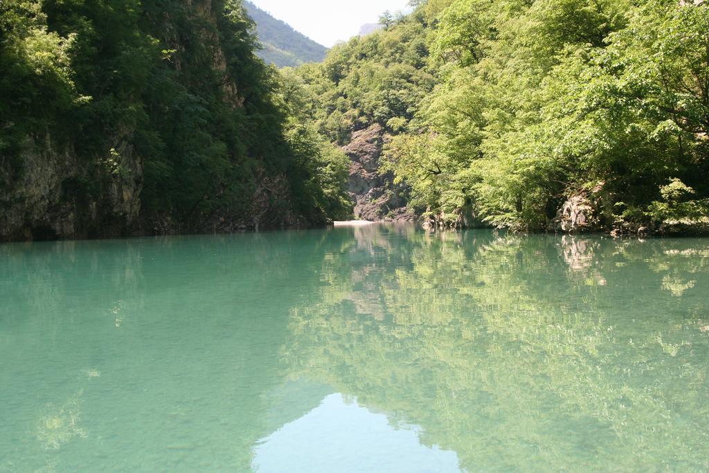 Park Blini Shala River Moll' e Shoshit Esterno foto